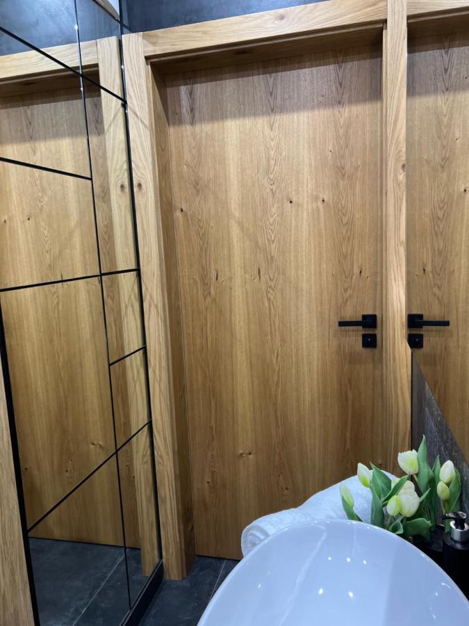 Family & Business Elegant Apartments, Kadzielnia, Wdk, Stadion Korona -1 Bedroom, Terrace, Garage, New! キェルツェ エクステリア 写真