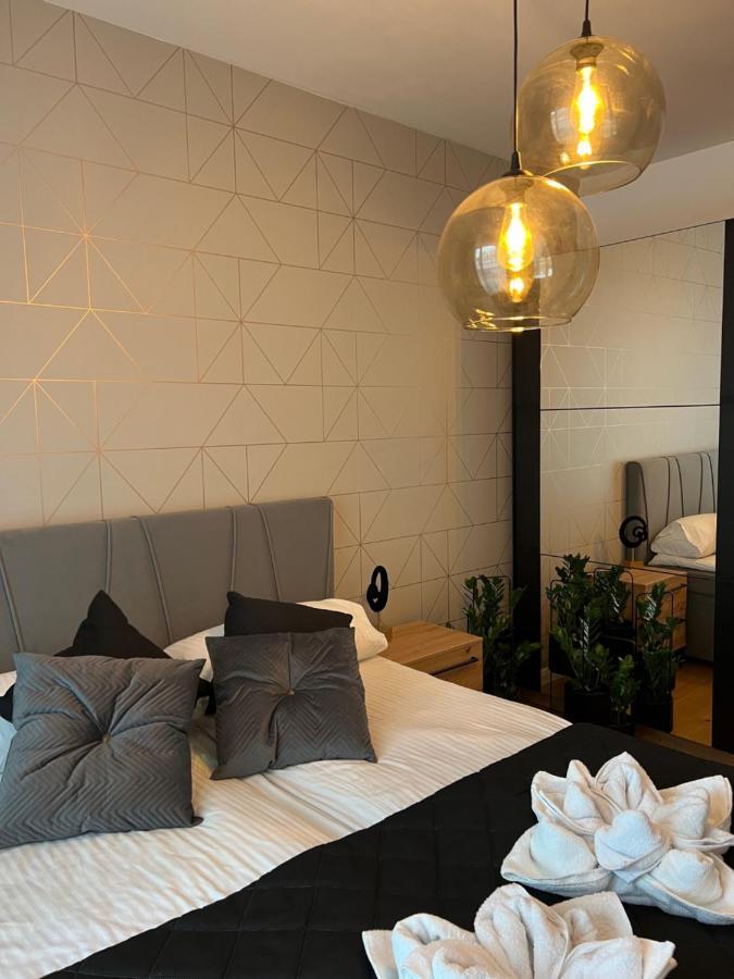 Family & Business Elegant Apartments, Kadzielnia, Wdk, Stadion Korona -1 Bedroom, Terrace, Garage, New! キェルツェ エクステリア 写真