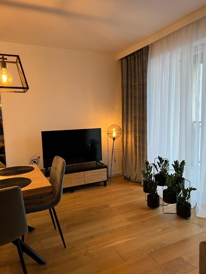 Family & Business Elegant Apartments, Kadzielnia, Wdk, Stadion Korona -1 Bedroom, Terrace, Garage, New! キェルツェ エクステリア 写真